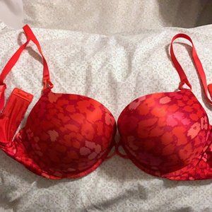 Victoria’s Secret Miraculous Plunge Push-Up Bra